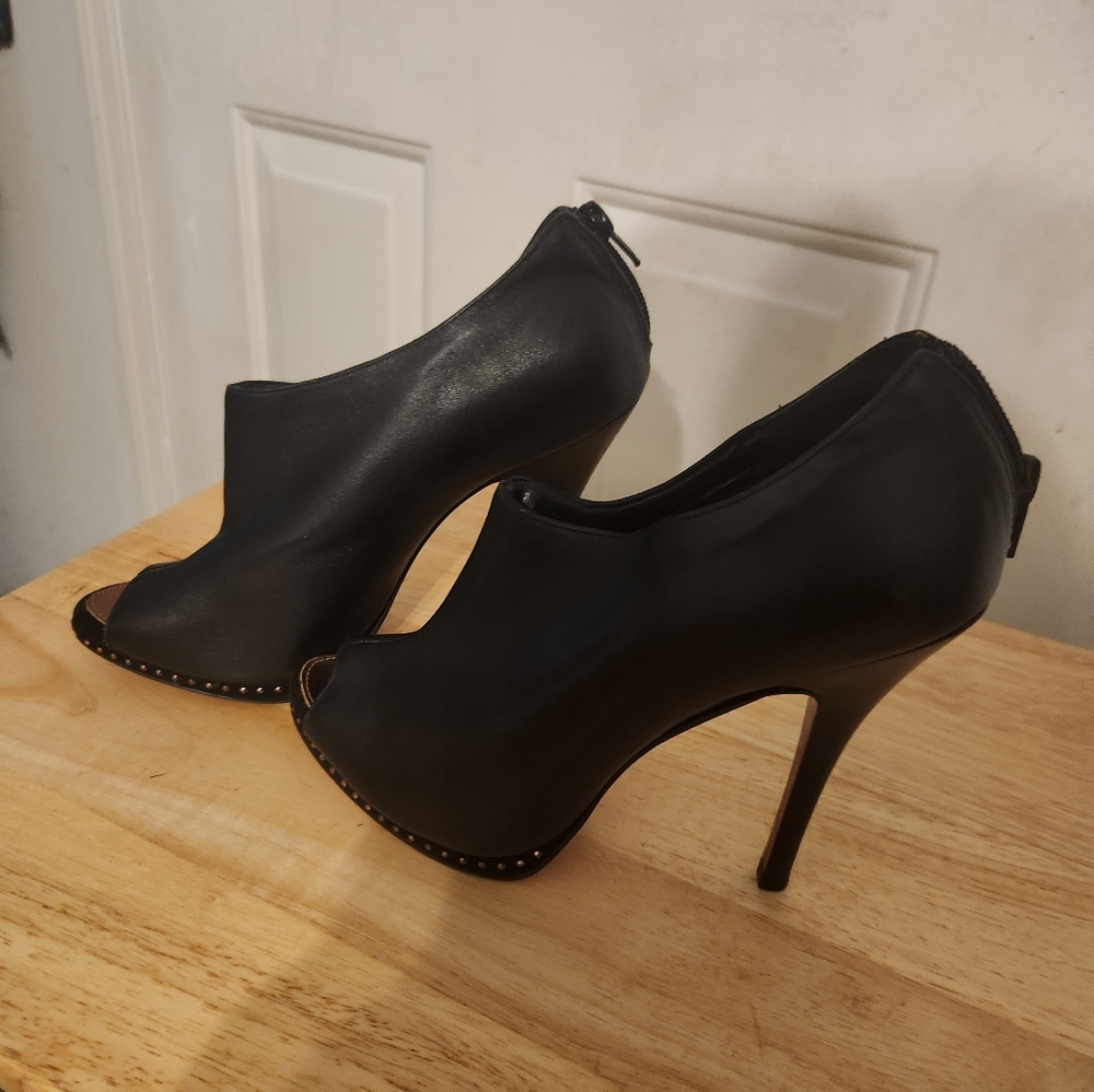 Boston Proper black bootie..made in Brazil..Sergio Zelar..zipper on heel 5"heel.